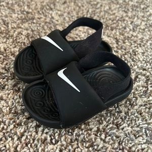 Nike sandals 5c